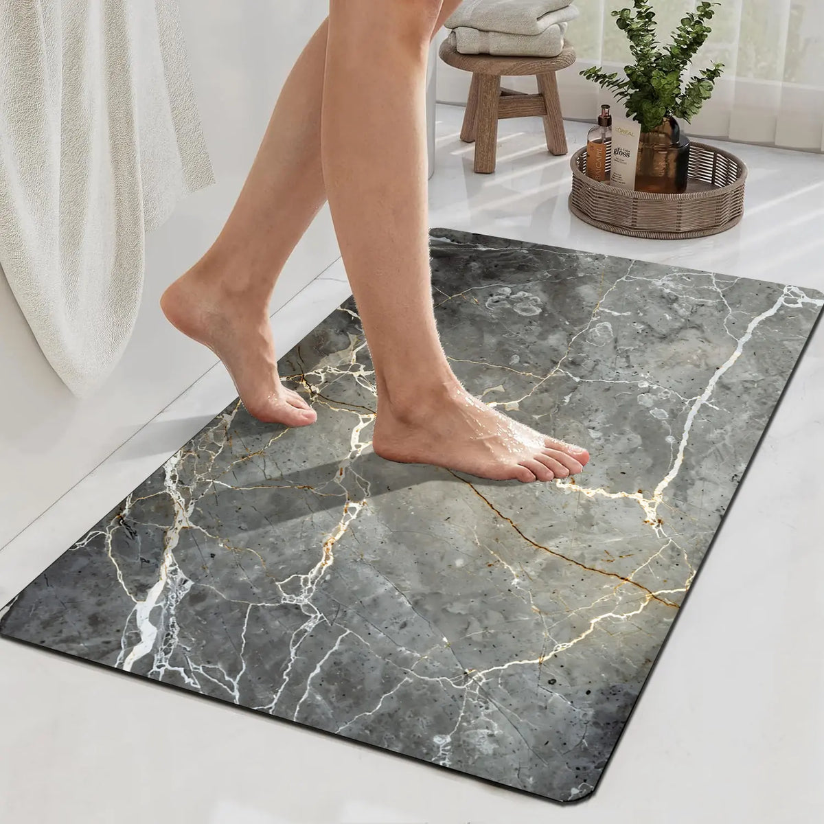 1pc Diatomite Bath Mat Suitable for Shower, Bathtub & Door - Super Absorbent Quick-Dry Non-Slip Bath with Soft Diatom Mud & Backing, Modern Bath Carpet for Bathroom, for Home Decor