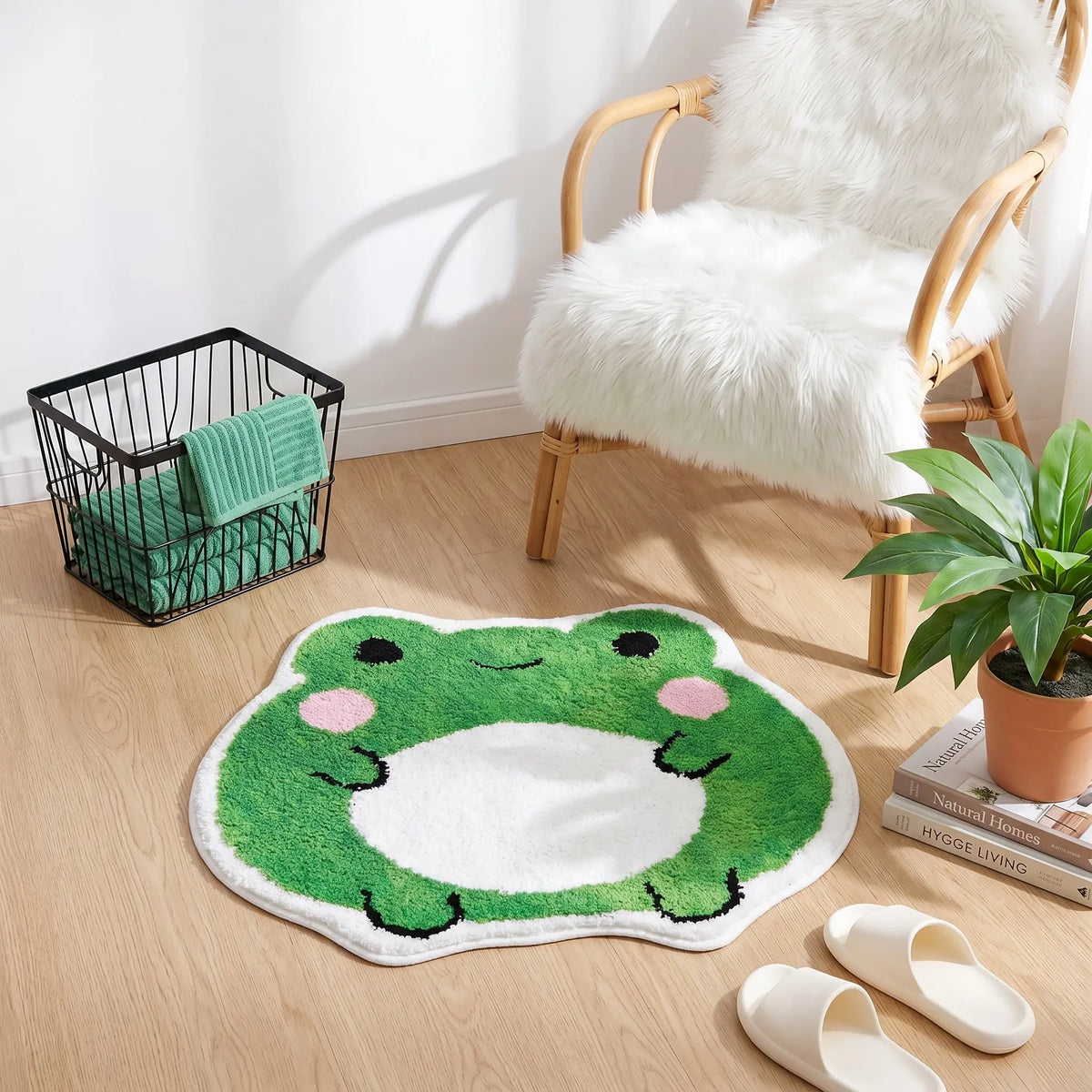 Cute Round Fluffy Frog Bath Mat - Non-Slip, Crazy Absorbent Soft Microfiber Bathroom Rug, 21.65x24.8in(55x63cm) Shaggy Green Indoor Mat, Machine Washable, Animals Themed, Gift for Frog Lovers, Modern Dorm Decor, Bagged, Sohochic