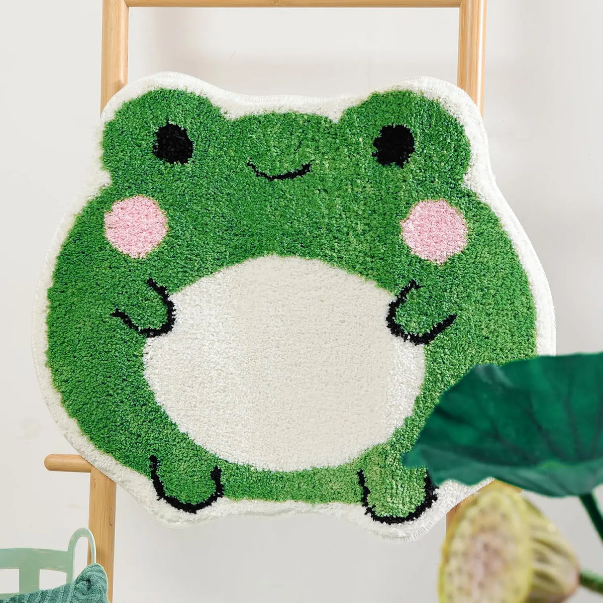 Cute Round Fluffy Frog Bath Mat - Non-Slip, Crazy Absorbent Soft Microfiber Bathroom Rug, 21.65x24.8in(55x63cm) Shaggy Green Indoor Mat, Machine Washable, Animals Themed, Gift for Frog Lovers, Modern Dorm Decor, Bagged, Sohochic