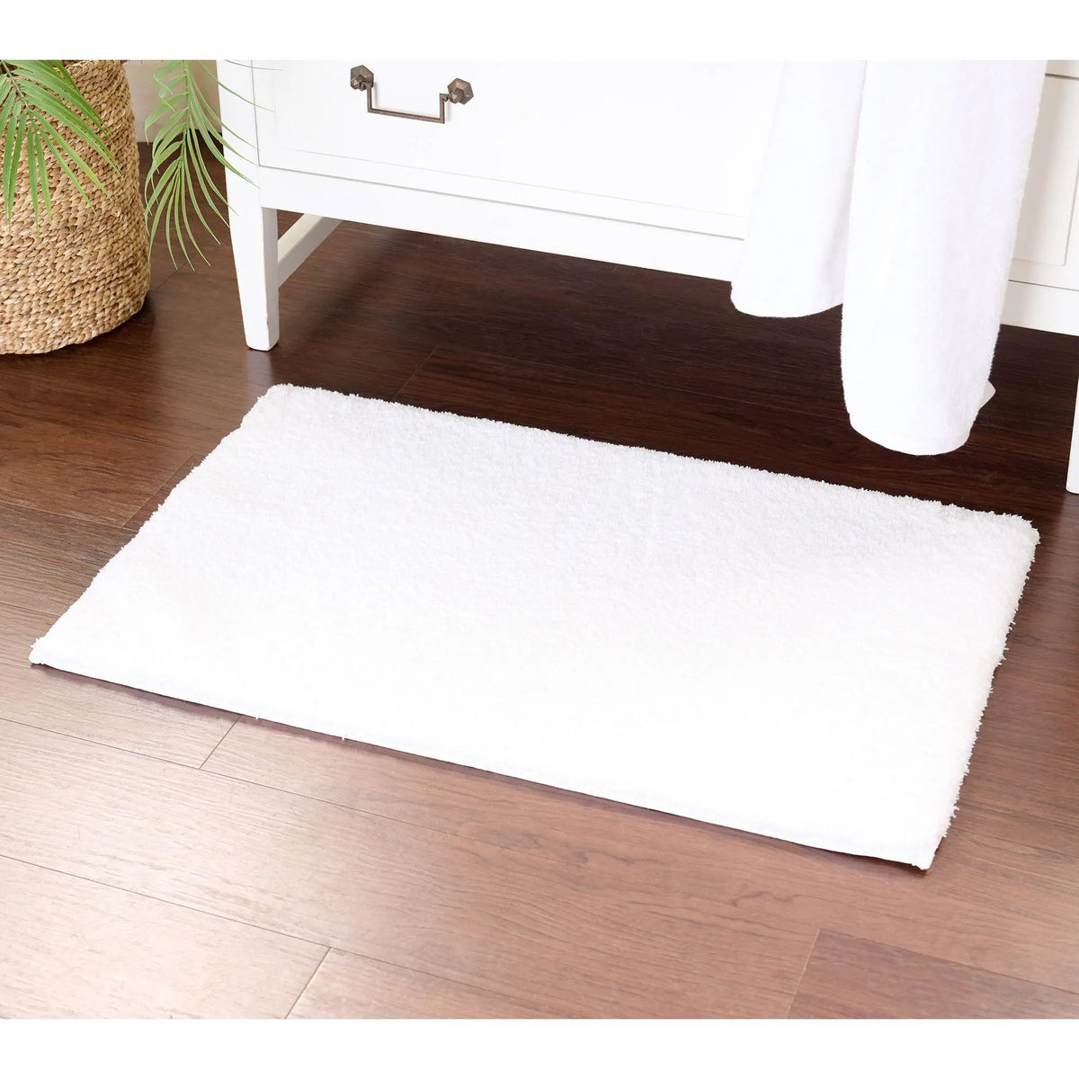 Home Reflections Plush Bathmat