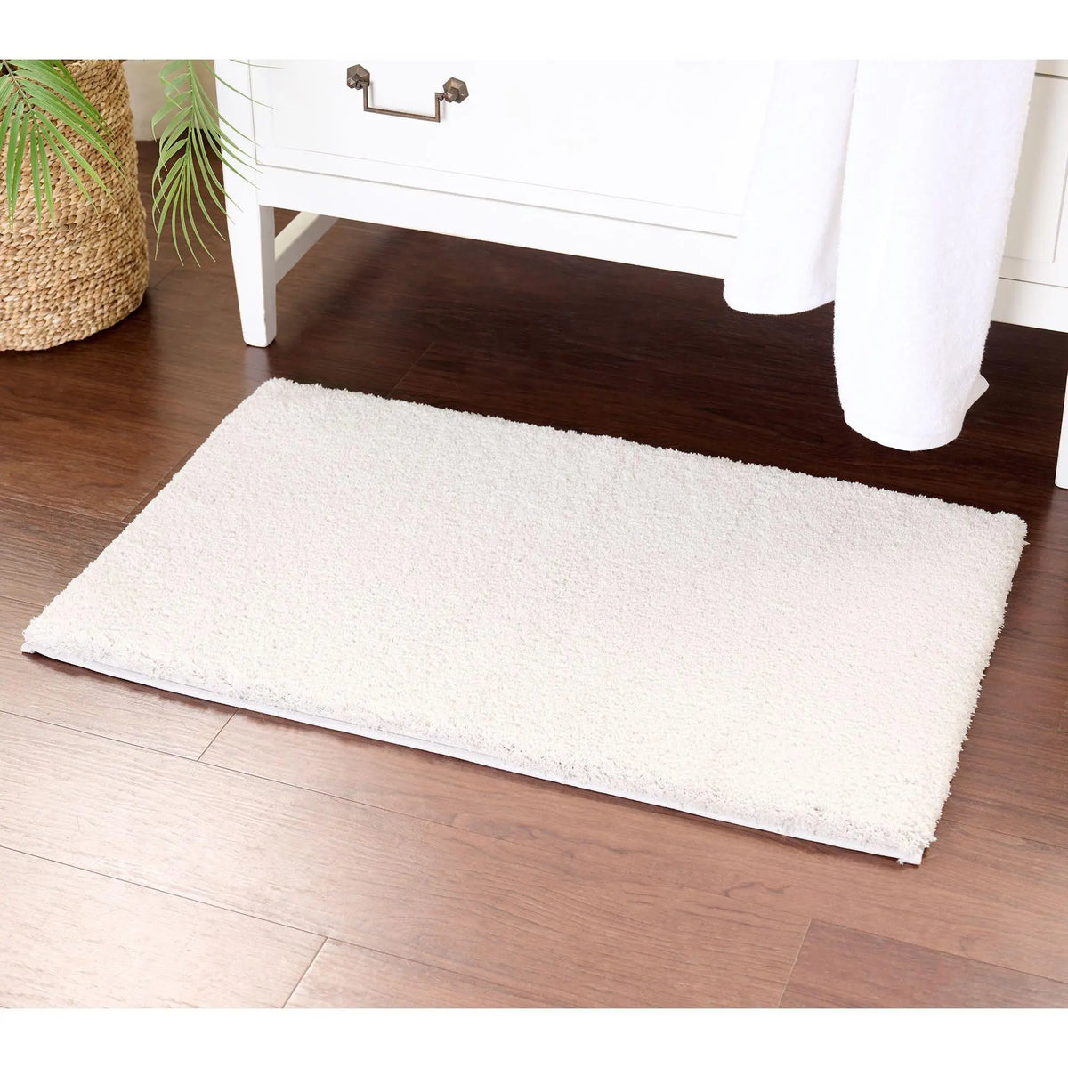 Home Reflections Plush Bathmat